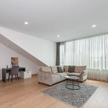 Spaciuos 1 Bd By Domvia *