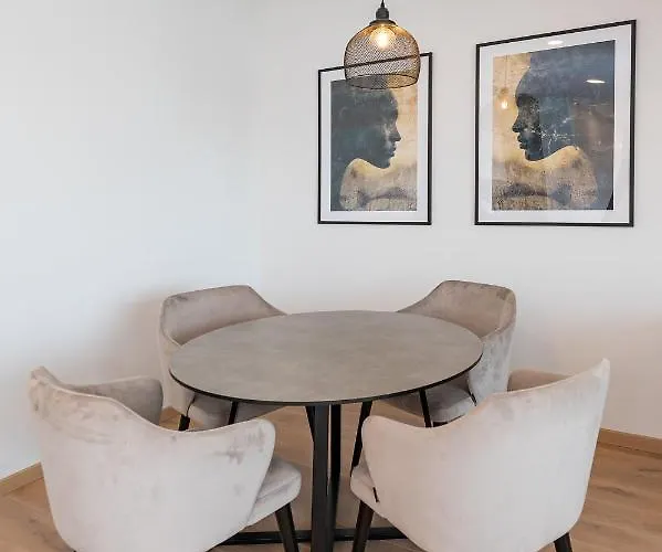 Spaciuos 1 Bd By Domvia