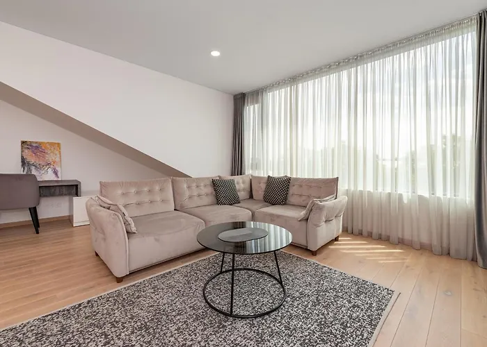 Spaciuos 1 Bd By Domvia